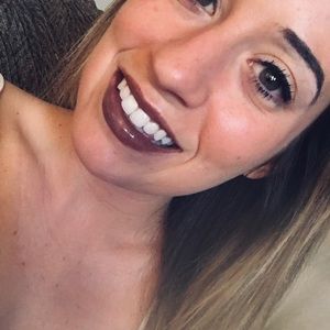 Meet your Posher, Kaylie